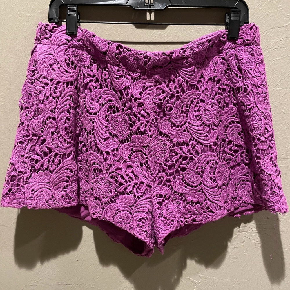 Gianni Bini Lace Short-Purple